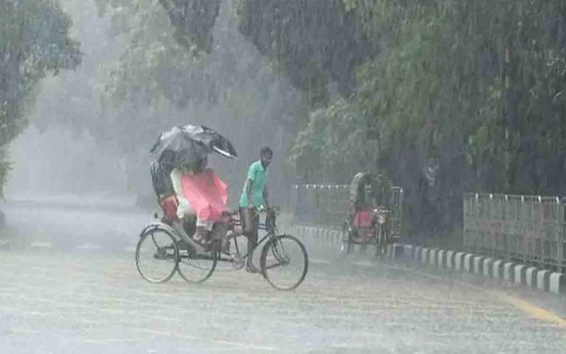 ঢাকা ও আশেপাশে বজ্রসহ বৃষ্টির সম্ভাবনা, ঝোড়ো হাওয়ার সতর্কতা