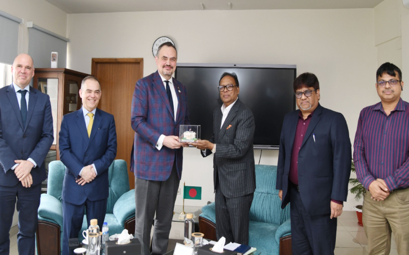 পারস্পরিক সহযোগিতা বৃদ্ধি নিয়ে তথ্যপ্রযুক্তি মন্ত্রী ও মার্কিন রাষ্ট্রদূতের সাক্ষাৎ