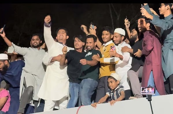 সিলেটে শাহজালাল (রহ.)-এর দরগাহে এনসিপি নেতার স্লোগান