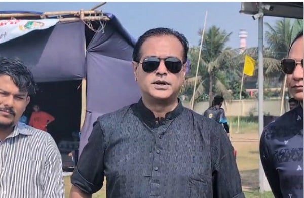 সাকিবকে ফেরাতে যৌথভাবে কাজ করছে ক্রীড়া মন্ত্রণালয় ও বিসিবি: আসিফ আকবর