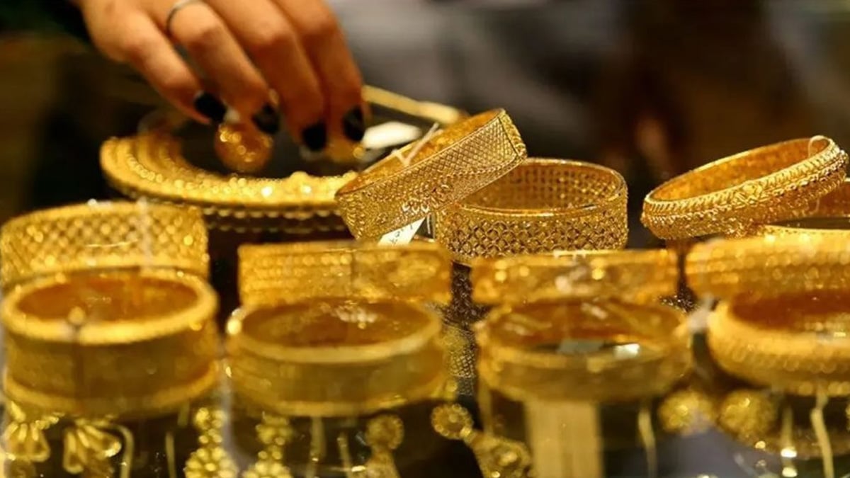 রাজধানীতে ১০০ ভরি স্বর্ণ ও ১৫০ ভরি রুপার অলঙ্কার লুট