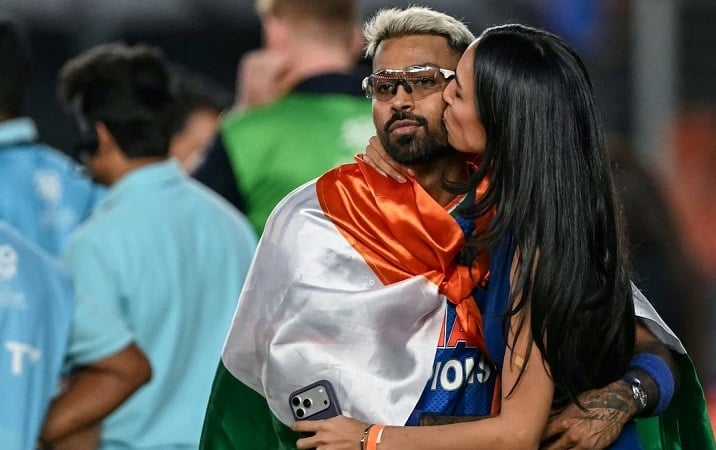 আইনি ঝামেলায় জড়ালেন হার্দিক পান্ডিয়া