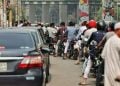 ছবি: রাজধানীর পাম্প গুলোতে যানবহনের দীর্ঘ লাইন