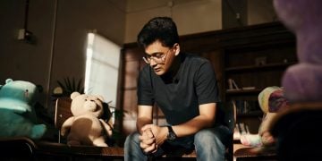 কৃত্রিম বুদ্ধিমত্তাসম্পন্ন খেলনা ‘ডিনো’র উদ্ভাবক বাংলাদেশি তরুণ উদ্যোক্তা ফাতিন আনাম রাফিদ