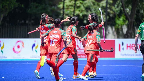 উজবেকিস্তানকে হারিয়ে হকিতে ইতিহাস লিখল বাংলাদেশের মেয়েরা