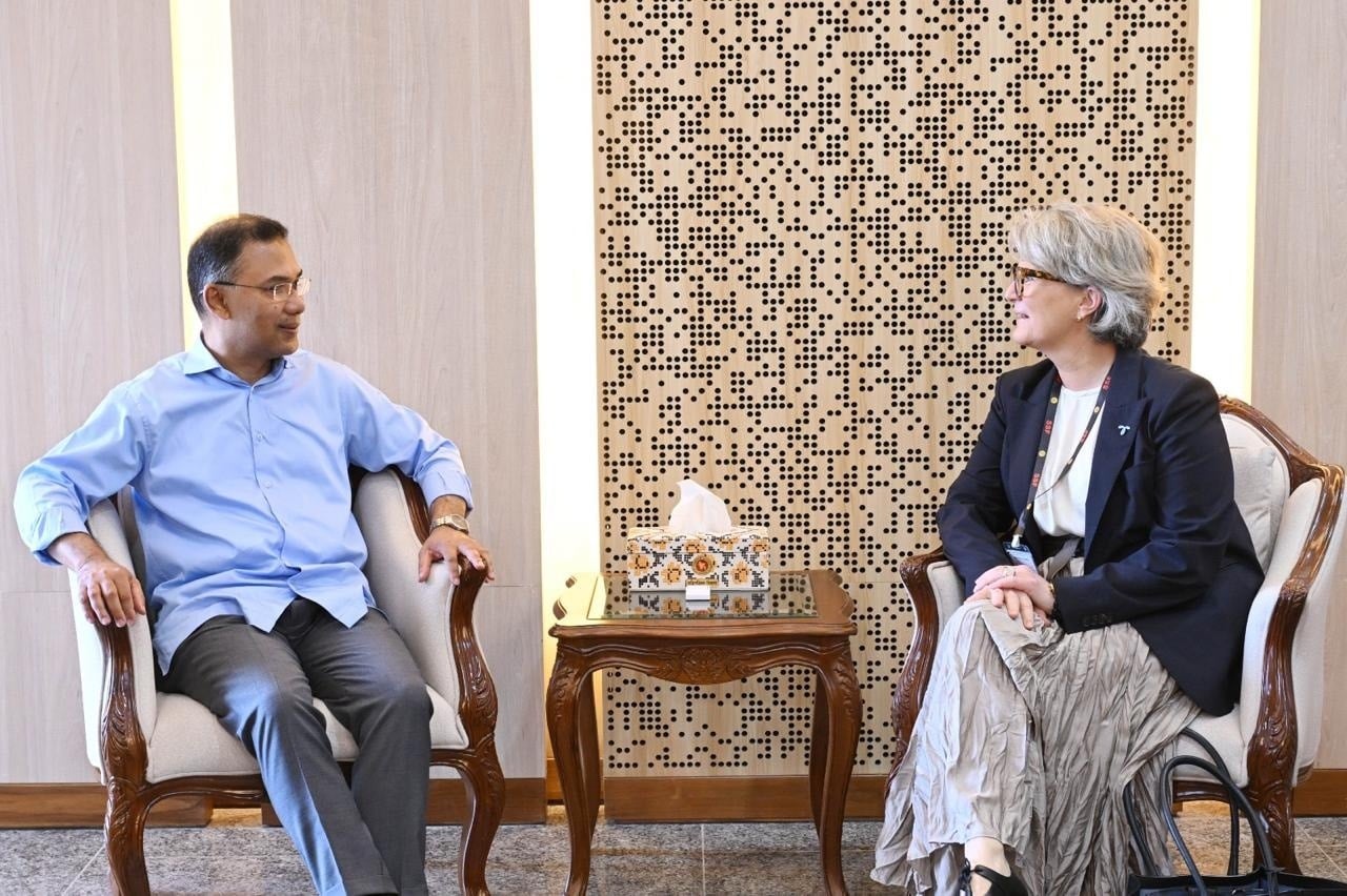 প্রধানমন্ত্রীর সঙ্গে টেলিনর গ্রুপের সিইওর সাক্ষাৎ | চ্যানেল আই অনলাইন প্রধানমন্ত্রীর সঙ্গে টেলিনর গ্রুপের সিইওর সাক্ষাৎ | চ্যানেল আই অনলাইন