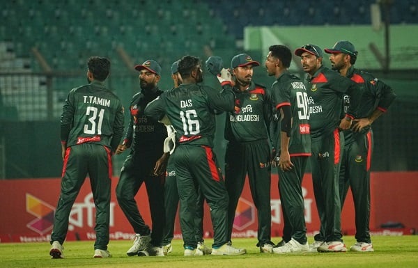 শান্তর সেঞ্চুরি, মোস্তাফিজের ৫ উইকেট, সিরিজ বাংলাদেশের