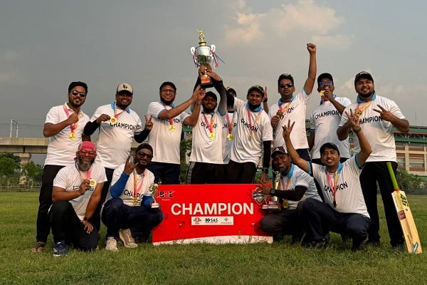 উত্তরায় হয়ে গেল নেটওয়ার্ক প্রিমিয়ার লিগ ক্রিকেট টুর্নামেন্ট