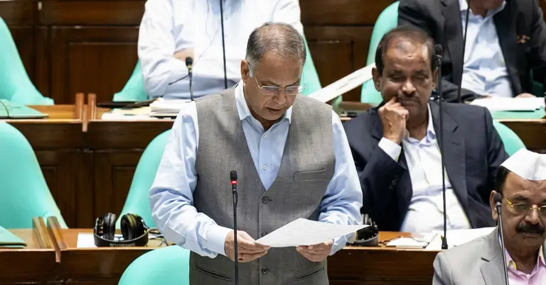 দেশে জ্বালানি তেলের কোনো ঘাটতি নেই: জ্বালানি মন্ত্রী