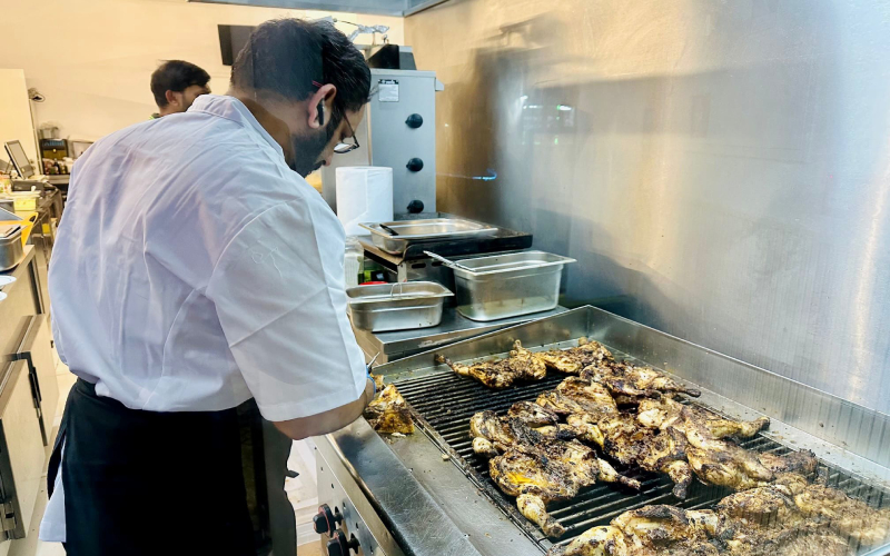 পর্তুগালে রেস্টুরেন্ট ব্যবসায় বাড়ছে বাংলাদেশি উদ্যোক্তাদের উপস্থিতি