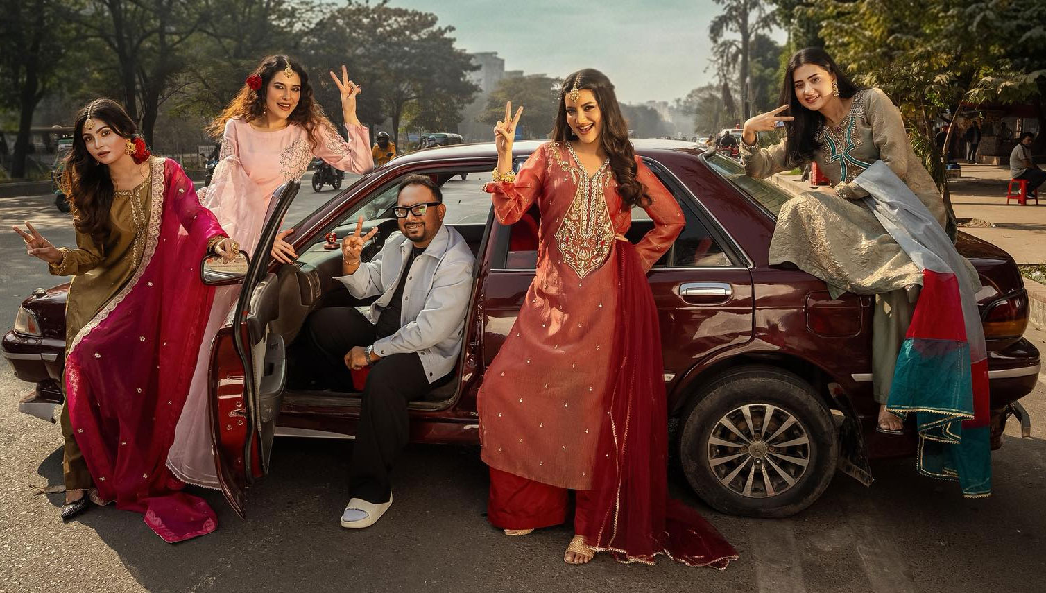 সব থেকে কম শো নিয়েও এই ছবির আয় ৩ কোটি! | চ্যানেল আই অনলাইন