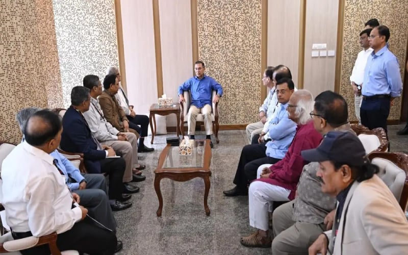 টানা ১৬ ঘণ্টা অফিস করলেন প্রধানমন্ত্রী তারেক রহমান