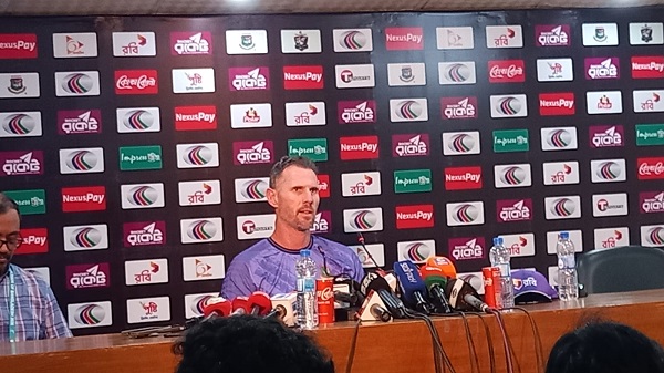 কোচ আশাবাদী, চ্যালেঞ্জে প্রস্তুত পেসাররা