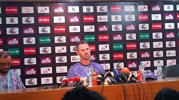 মোস্তাফিজকে নিয়ে আশারবাণী শোনালেন টেইট