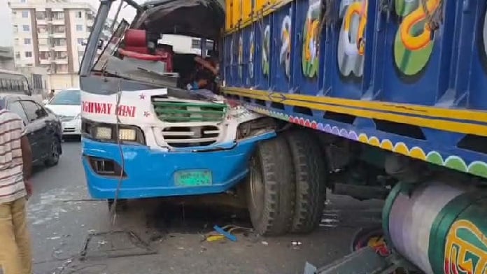 কোনাবাড়ী ফ্লাইওভারে সড়ক দুর্ঘটনায় নিহত ২ | চ্যানেল আই অনলাইন কোনাবাড়ী ফ্লাইওভারে সড়ক দুর্ঘটনায় নিহত ২ | চ্যানেল আই অনলাইন