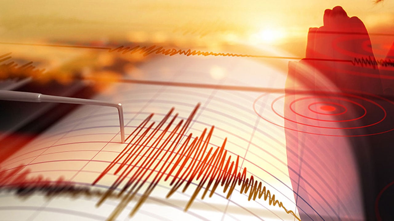 সাতসকালে ভূমিকম্পে কাঁপল দেশ | চ্যানেল আই অনলাইন