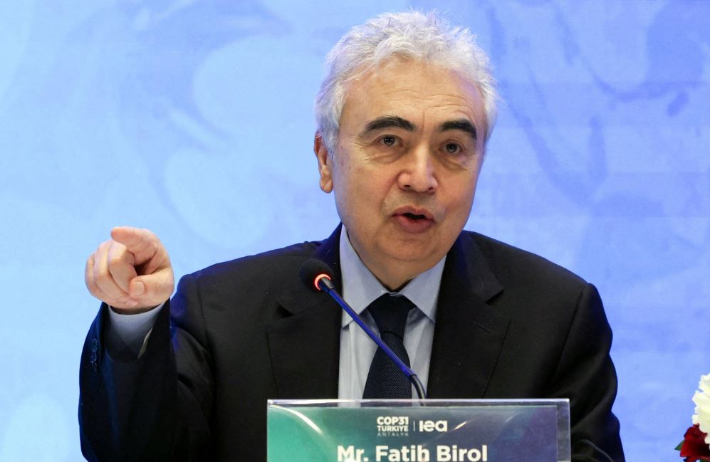 ‘ইউরোপে মাত্র ৬ সপ্তাহের জেট ফুয়েল মজুদ আছে, ঝুঁকিতে বাংলাদেশসহ যেসব দেশ’