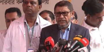 ঢাকার নবাবগঞ্জ উপজেলা স্বাস্থ্য কমপ্লেক্সে হামের টিকাদান কর্মসূচির উদ্বোধন অনুষ্ঠানে স্বাস্থ্যমন্ত্রী সরদার মো. সাখাওয়াত হোসেন।