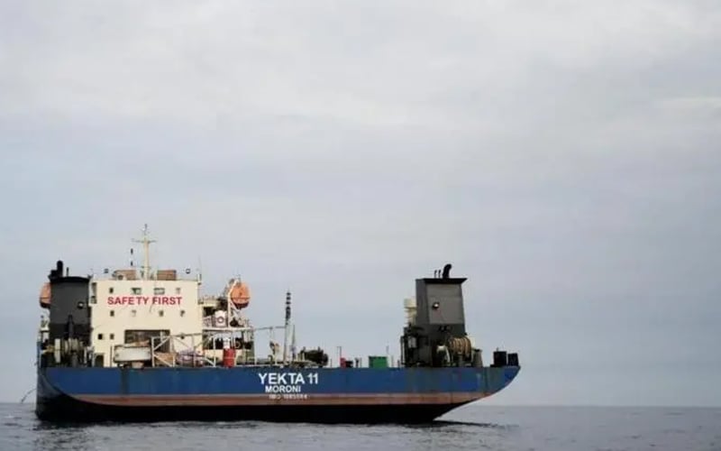 হরমুজ প্রণালি: চলাচলকারী জাহাজ থেকে প্রথম টোল সংগ্রহ করলো ইরান