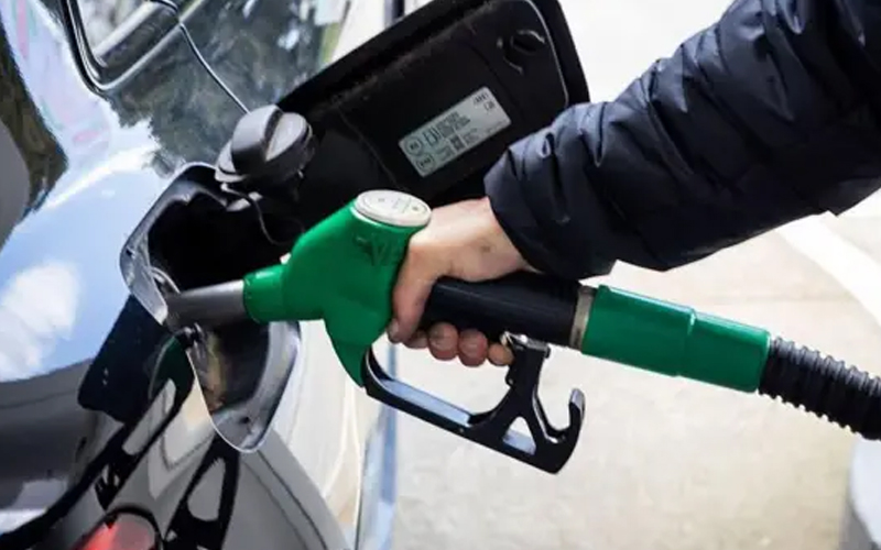 মার্কিন অবরোধের হুমকিতে বন্ধ হতে পারে ইরানের তেল বিক্রি