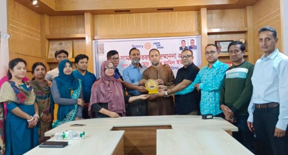 শ্রীমঙ্গলে শিক্ষার্থীদের ক্রীড়া সামগ্রী বিতরণ করেছে রোটারি ক্লাব