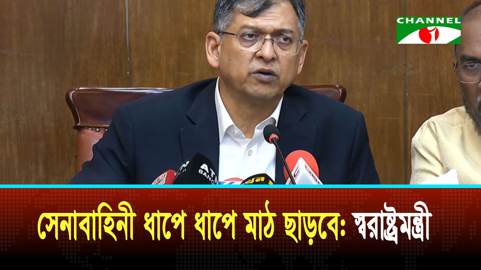 অনির্দিষ্টকাল সেনাবাহিনী মোতায়েন নয়: সালাহউদ্দিন আহমদ