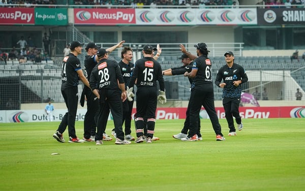 বাংলাদেশের ব্যাটিং ধস, সমতায় সিরিজ শেষ করল নিউজিল্যান্ড