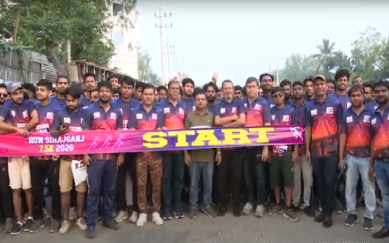 সিরাজগঞ্জে সাড়ে ৭ কি.মি ‘রান সিরাজগঞ্জ’ ম্যারাথন অনুষ্ঠিত