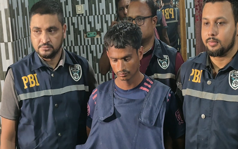 ফেনীতে প্রবাসীর স্ত্রী হত্যার ঘটনায় সন্দেহভাজন একজন আটক