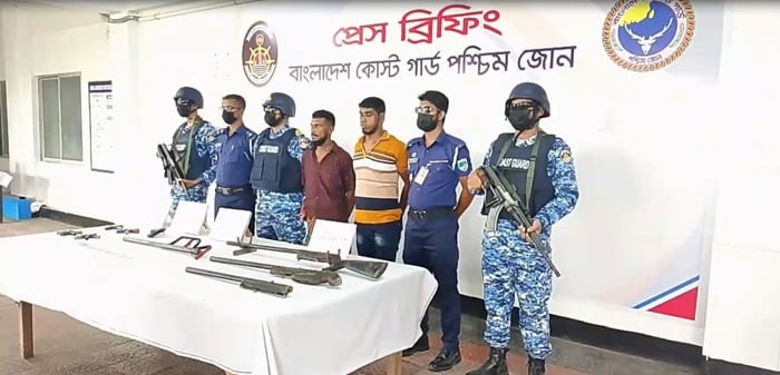 সুন্দরবনে ‘চাচা-ভাইপো’ নামে নতুন ডাকাত দল গঠনের চেষ্টায় আটক ২