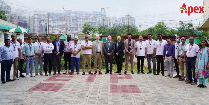 এপেক্স ফুটওয়্যারের কারখানা পরিদর্শন করল ইউরোপীয় ইউনিয়নের প্রতিনিধি দল