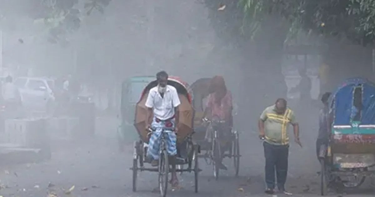 বৃষ্টিতেও স্বস্তি নেই, দূষণের শীর্ষে ঢাকা