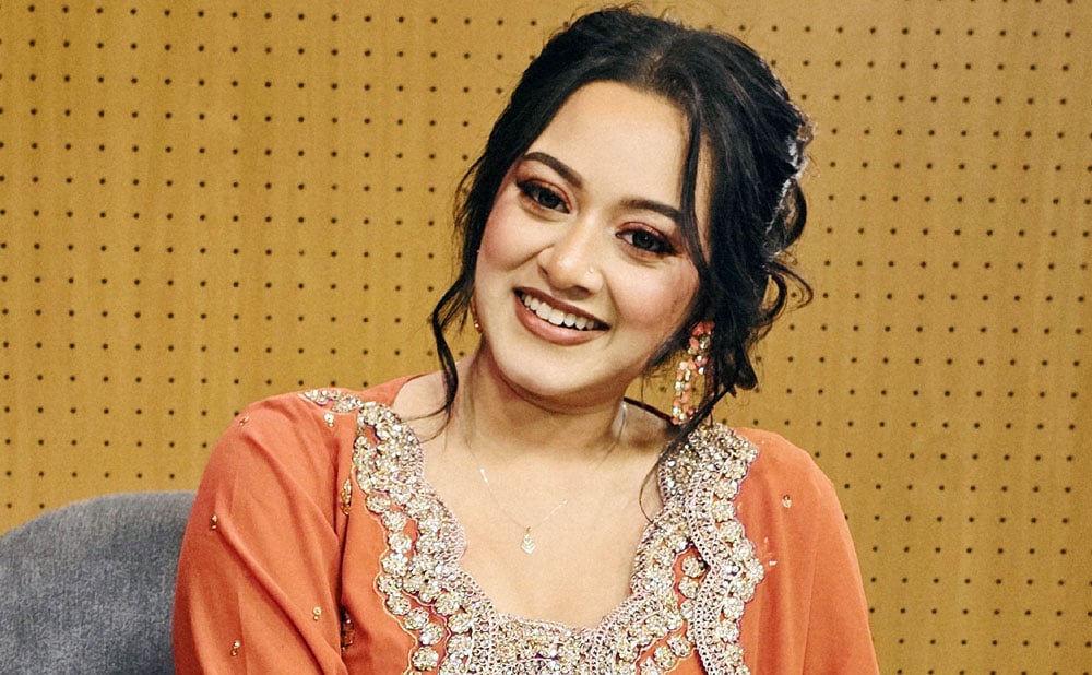 শাকিবের সাক্ষাৎকার নিতে চান সাংবাদিক দীঘি!