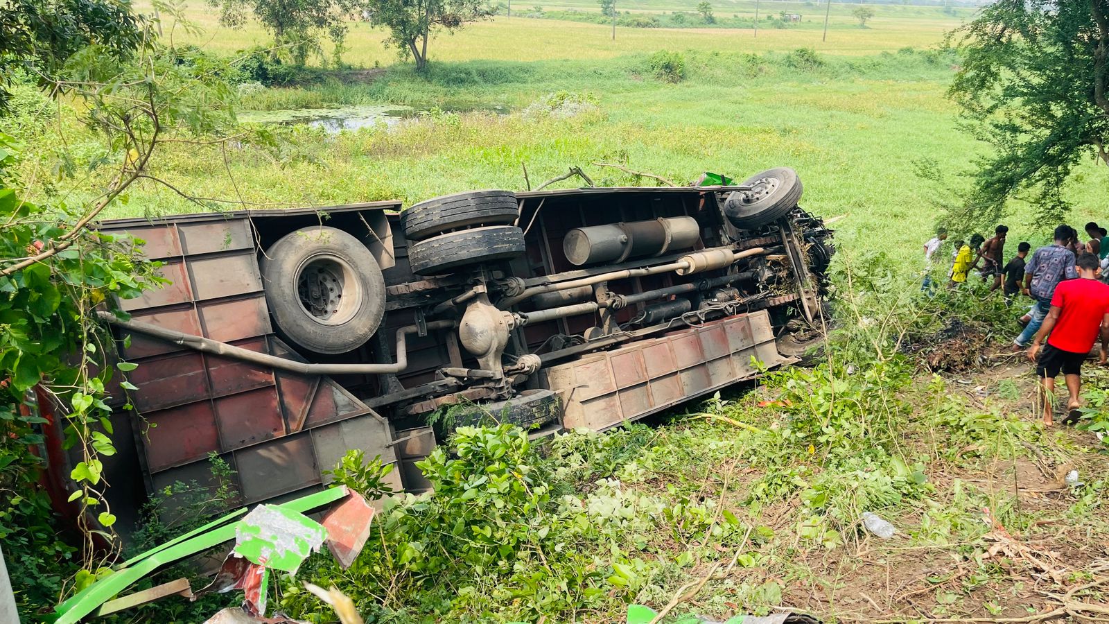 গোপালগঞ্জে পৃথক সড়ক দুর্ঘটনায় ৩ জন নিহত, আহত ২০