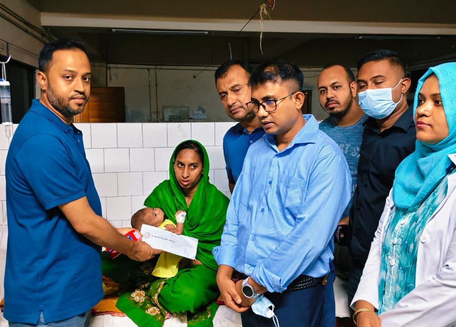 হামে আক্রান্ত ৬ মাসের শিশু নূর নাহারের পাশে দাঁড়ালেন ডা. জুবাইদা রহমান