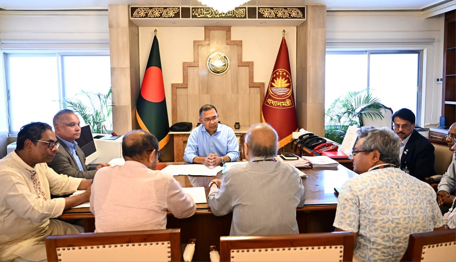 দেশীয় প্রযুক্তিতে অ্যাম্বুলেন্স উৎপাদন নিয়ে প্রধানমন্ত্রীর বৈঠক