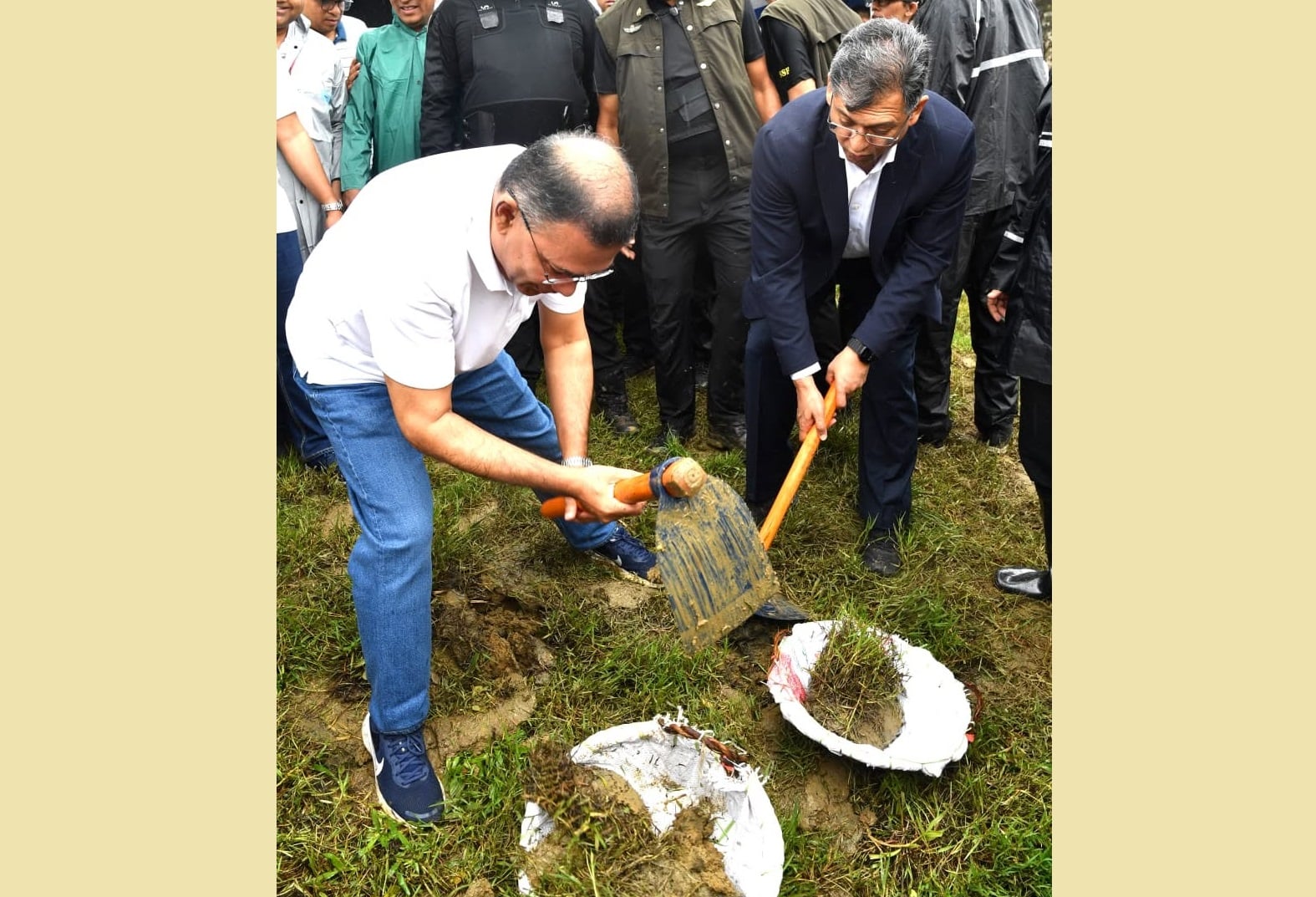 কক্সবাজারে পাতলী খাল পুনঃখনন কর্মসূচির উদ্বোধন করলেন প্রধানমন্ত্রী