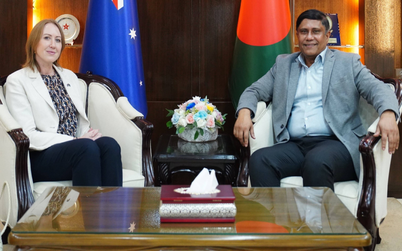 প্রধানমন্ত্রীর প্রতিরক্ষা উপদেষ্টার সঙ্গে অস্ট্রেলিয়ান হাইকমিশনারের সৌজন্য সাক্ষাৎ