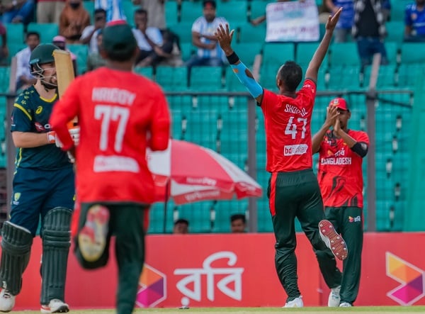ব্যাটে খারাপ দিনে হেরে টি-টুয়েন্টি সিরিজ শুরু বাংলাদেশের | চ্যানেল আই অনলাইন ব্যাটে খারাপ দিনে হেরে টি-টুয়েন্টি সিরিজ শুরু বাংলাদেশের | চ্যানেল আই অনলাইন