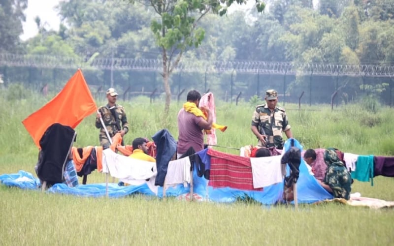 বাঙালি মুসলমানদের বাংলাদেশে ঠেলে দিচ্ছে ভারত: হিউম্যান রাইটস ওয়াচ | চ্যানেল আই অনলাইন বাঙালি মুসলমানদের বাংলাদেশে ঠেলে দিচ্ছে ভারত: হিউম্যান রাইটস ওয়াচ | চ্যানেল আই অনলাইন