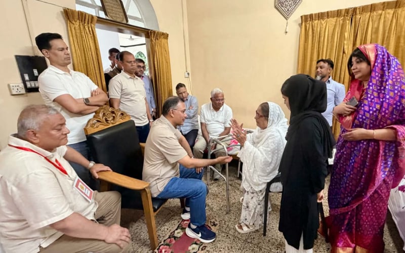 মায়ের ঘনিষ্ঠ সহচর ও সাবেক এমপি খালেদা রাব্বানীকে দেখতে গেলেন প্রধানমন্ত্রী | চ্যানেল আই অনলাইন মায়ের ঘনিষ্ঠ সহচর ও সাবেক এমপি খালেদা রাব্বানীকে দেখতে গেলেন প্রধানমন্ত্রী | চ্যানেল আই অনলাইন