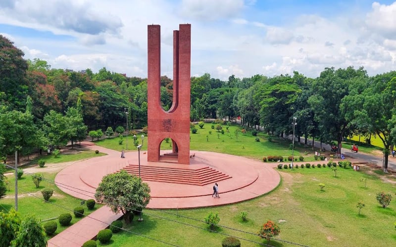 জাহাঙ্গীরনগর বিশ্ববিদ্যালয়ে শিক্ষার্থীদের ওপর হামলার অভিযোগ: শাস্তির মুখে শিক্ষক-কর্মকর্তারা