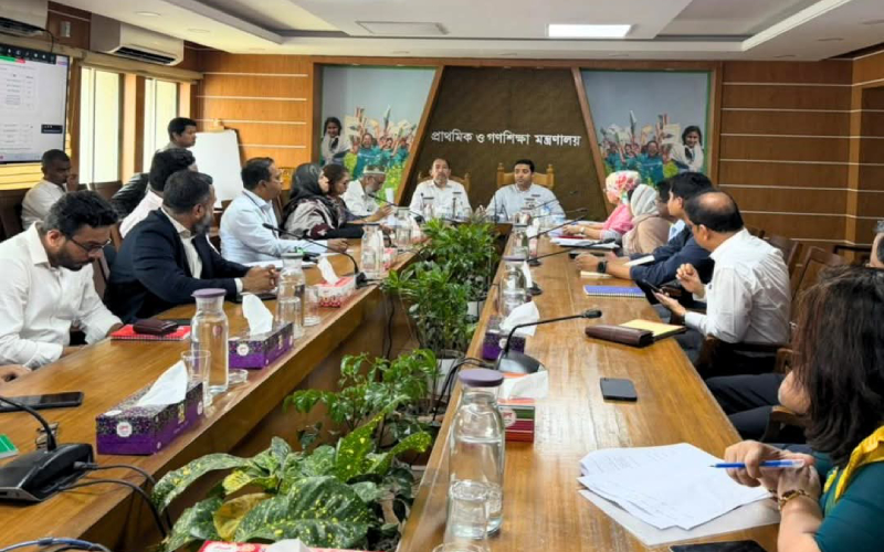 শিক্ষার্থীদের বিনামূল্যে ড্রেস-জুতা বিতরণের সময় জানালেন গণশিক্ষা প্রতিমন্ত্রী