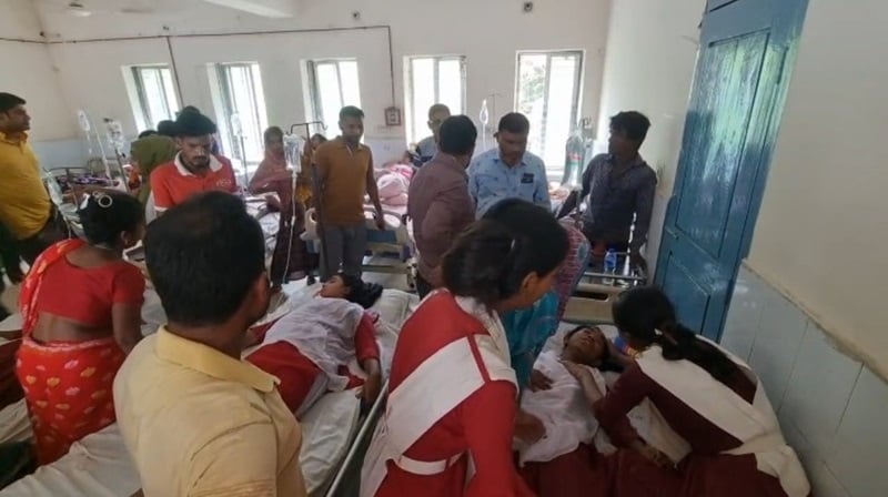 টাঙ্গাইলে টিউবওয়েলের পানিতে বিষ মেশানোর অভিযোগ, অসুস্থ ৪০ শিক্ষার্থী