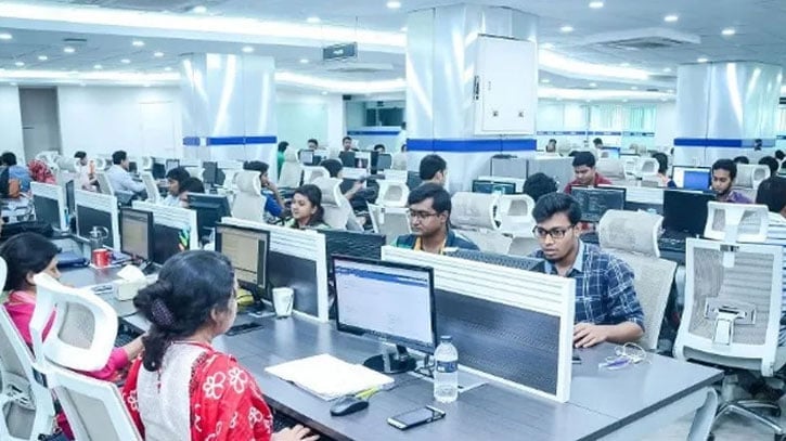 সাত দিনের ঈদ ছুটি শেষে খুলেছে অফিস-আদালত