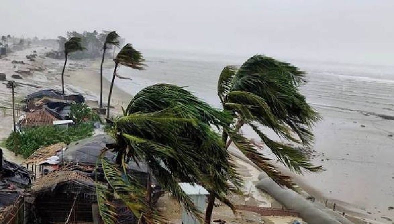 দেশের কিছু জেলায় ঝড়-বৃষ্টির শঙ্কা, নদীবন্দরে সতর্ক সংকেত