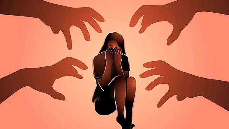 স্বামীকে আটকে রেখে স্ত্রীকে ধর্ষণের অভিযোগ