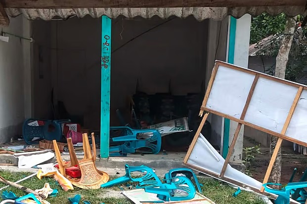 বাগেরহাটে হত্যাকাণ্ডের শিকার কৃষক দল নেতা, জামায়াত কার্যালয় ভাঙচুর