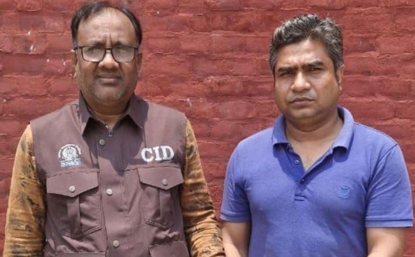 জাল ভিসায় মানবপাচারের অভিযোগে বিমান কর্মকর্তা গ্রেপ্তার