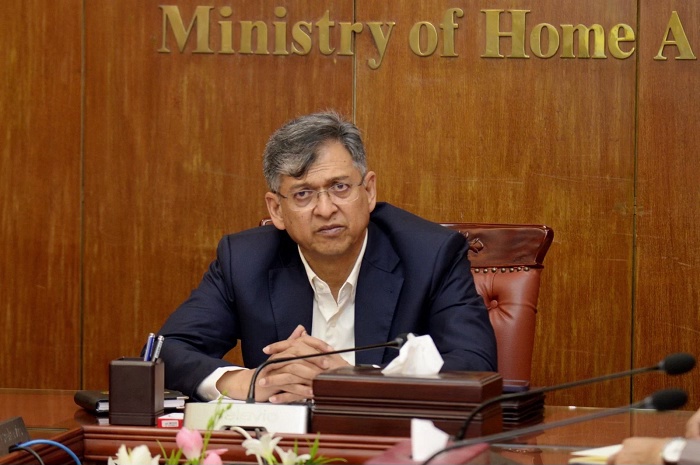 ব্যাটারিচালিত রিকশা মেট্টো এলাকার বাইরে নেওয়ার চিন্তাভাবনা চলছে: স্বরাষ্ট্রমন্ত্রী | চ্যানেল আই অনলাইন